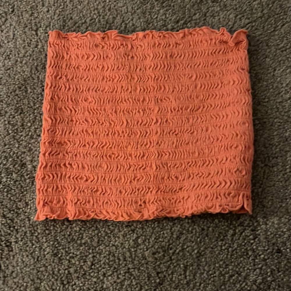Cute tube top with ruffles